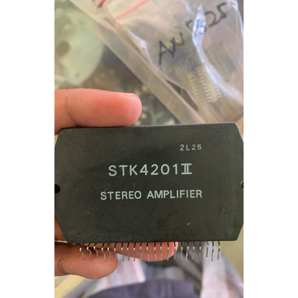 STK4201 - Stereo Amplifier