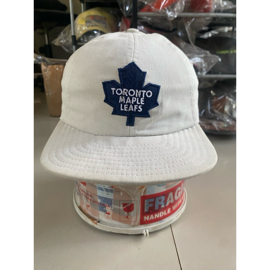 Topi Snapback Vintage Toronto Maple New era USA