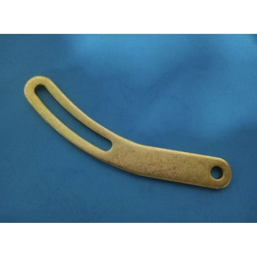 plat stelan dinamo ampere isuzu panther 2300cc