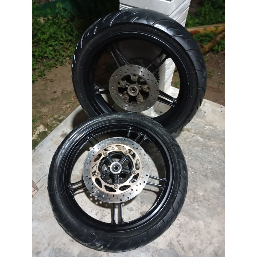 veleg set ban set piringan r 15v2 original copotan motor ban tebal