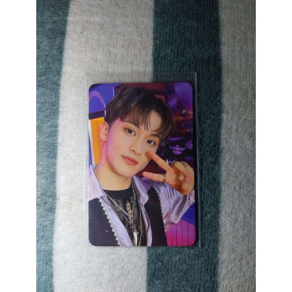 pc photocard the 3rd album nct 127 Mark Sticker Ver.