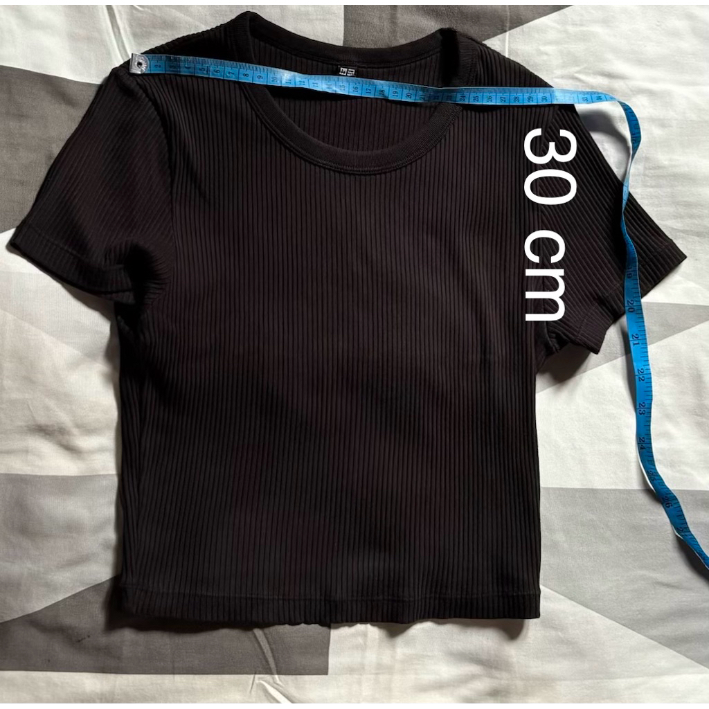 T-shirt Uniqlo Size XS