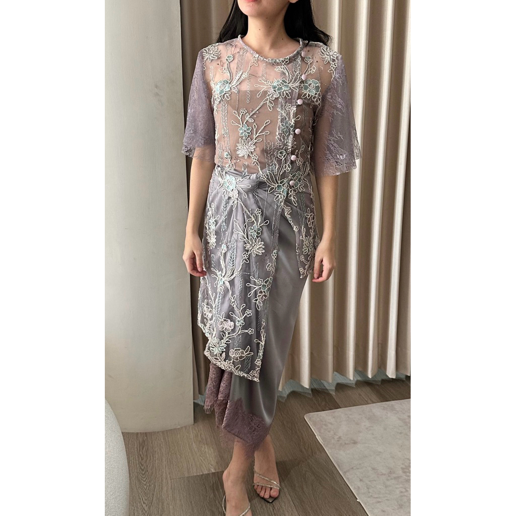 CALLA DRESS | outer kebaya | kebaya wisuda | kebaya perempuan | rok lilit