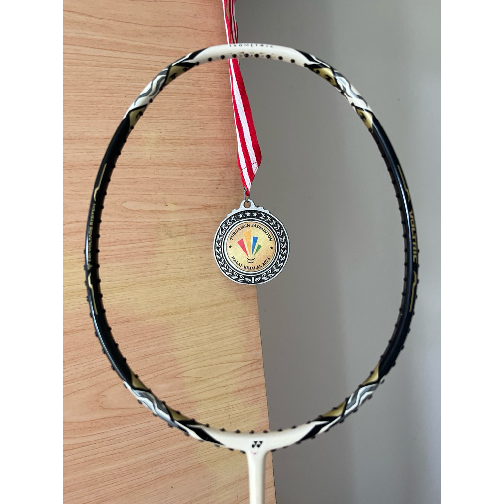 yonex voltric lite original
