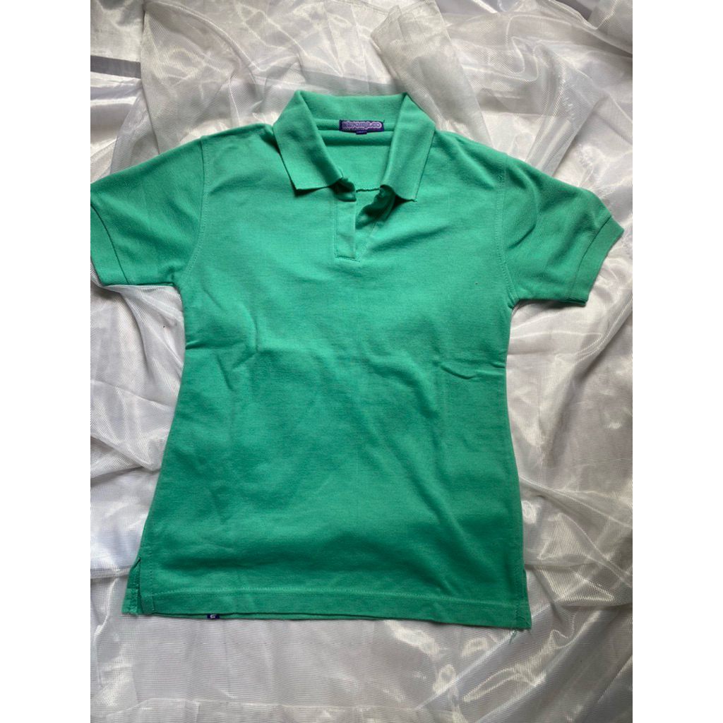 Preloved Kaos Polo Wanita