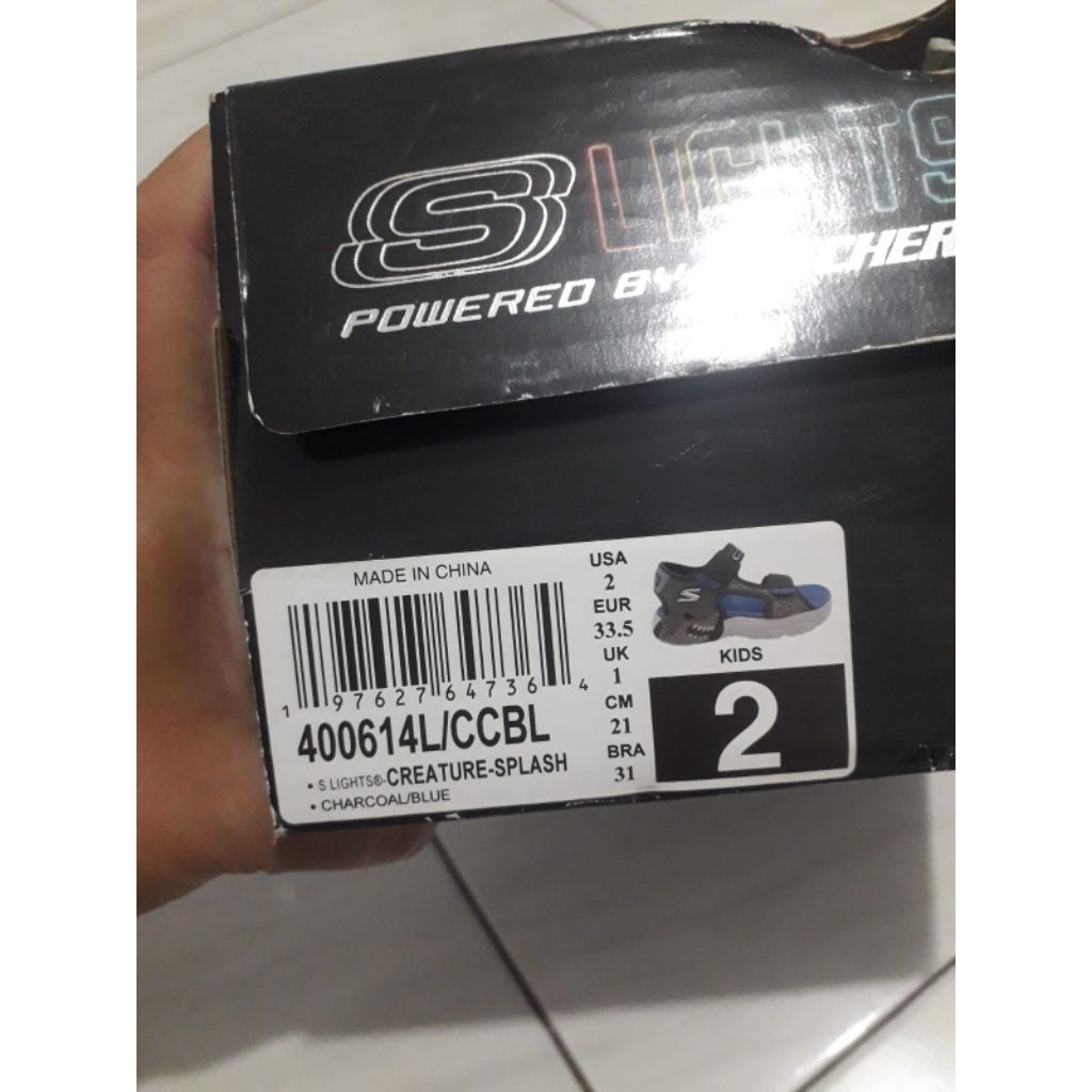 Prelove sepatu sandal anak skechers size 33.5
