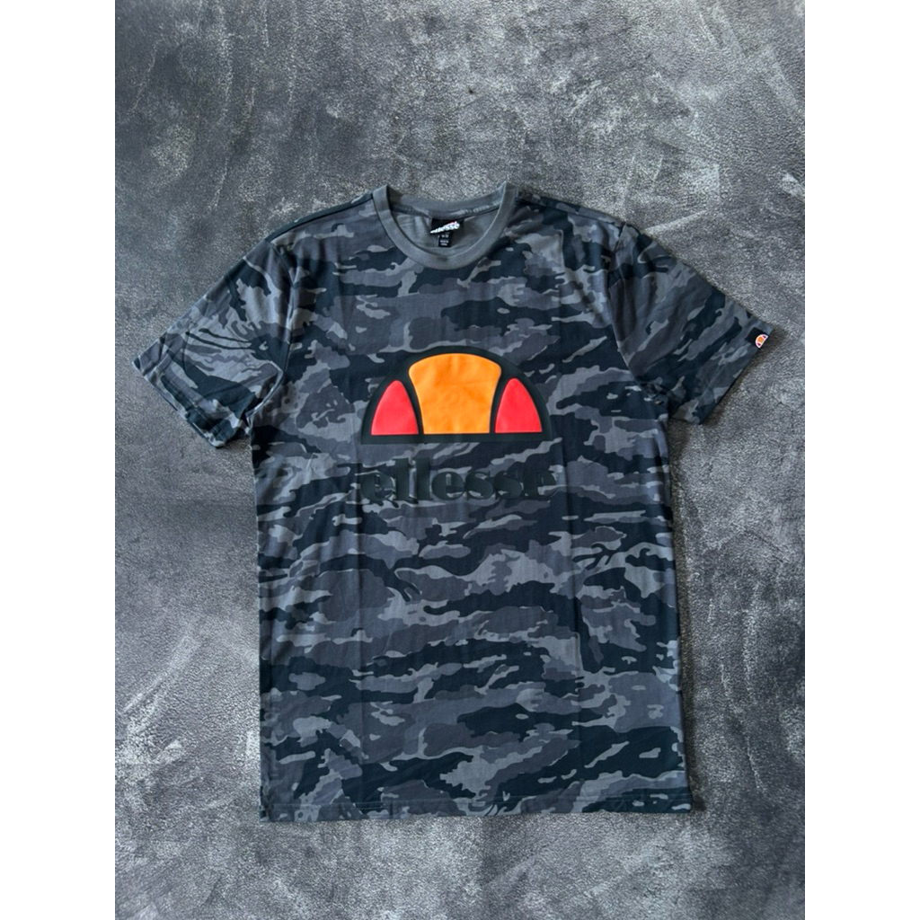 Ts ellesse camo bnwot original
