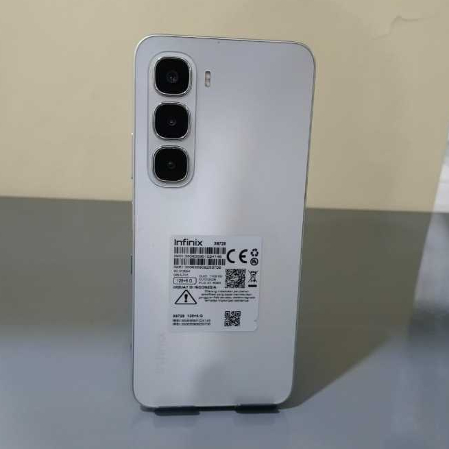 Handphone Infinix Hot 60i Ram 6 128GB (Batangan,Tanpa Charger)