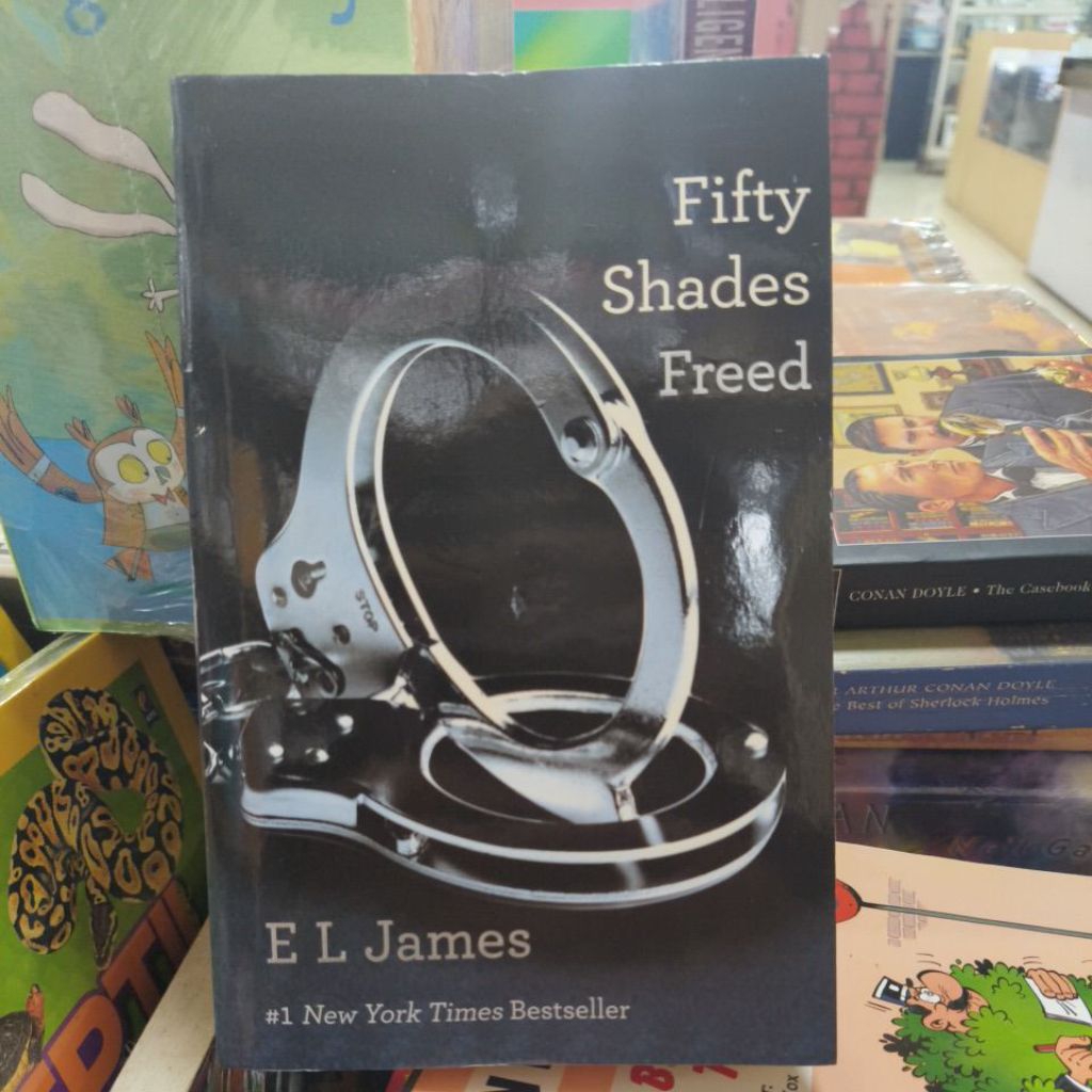 Buku Fifty Shades Freed by E L James