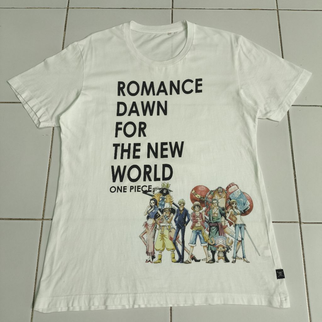 Kaos UT x One Piece