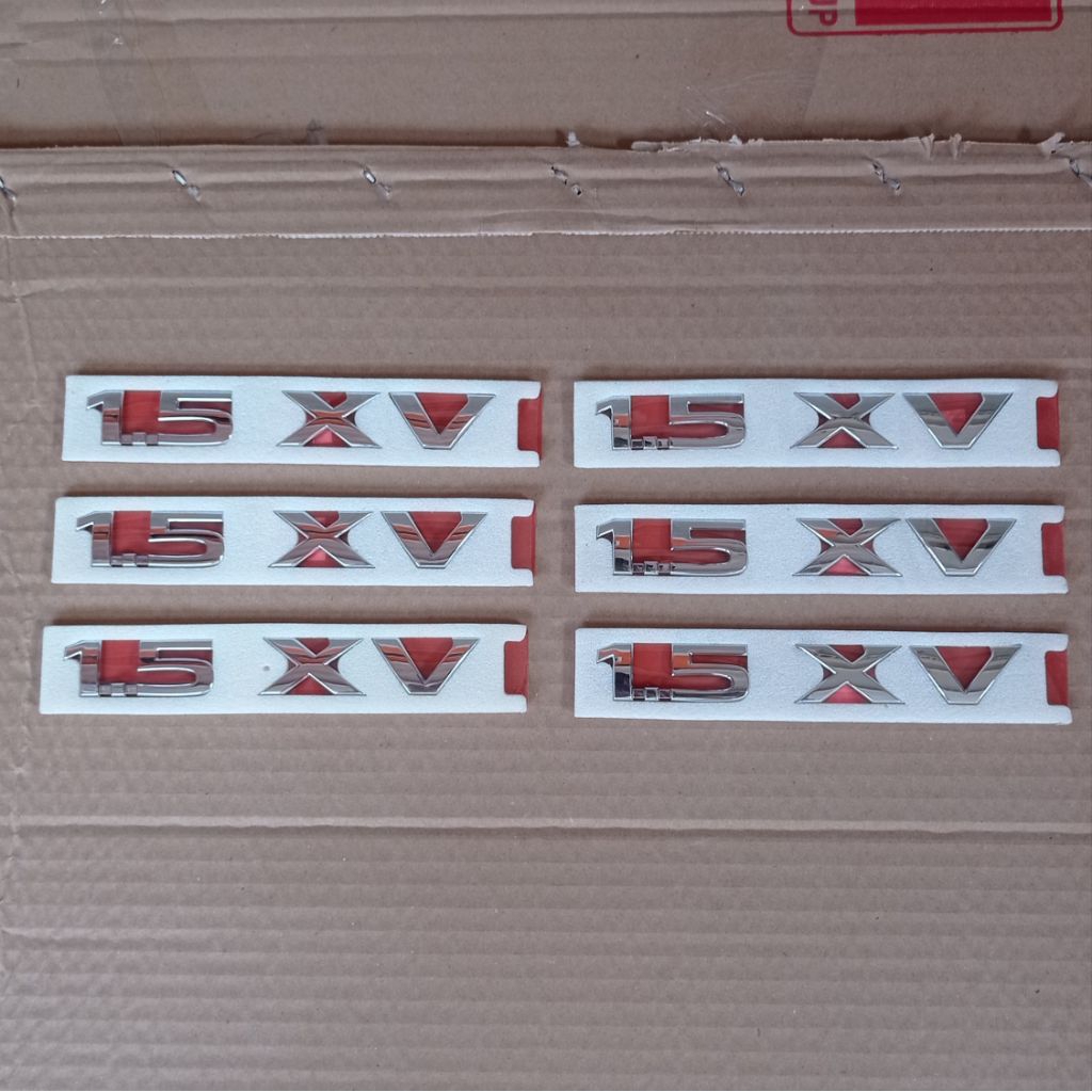 Emblem Mobil Nissan Grand Livina Tulisan 1.5 XV (New) Original Nissan