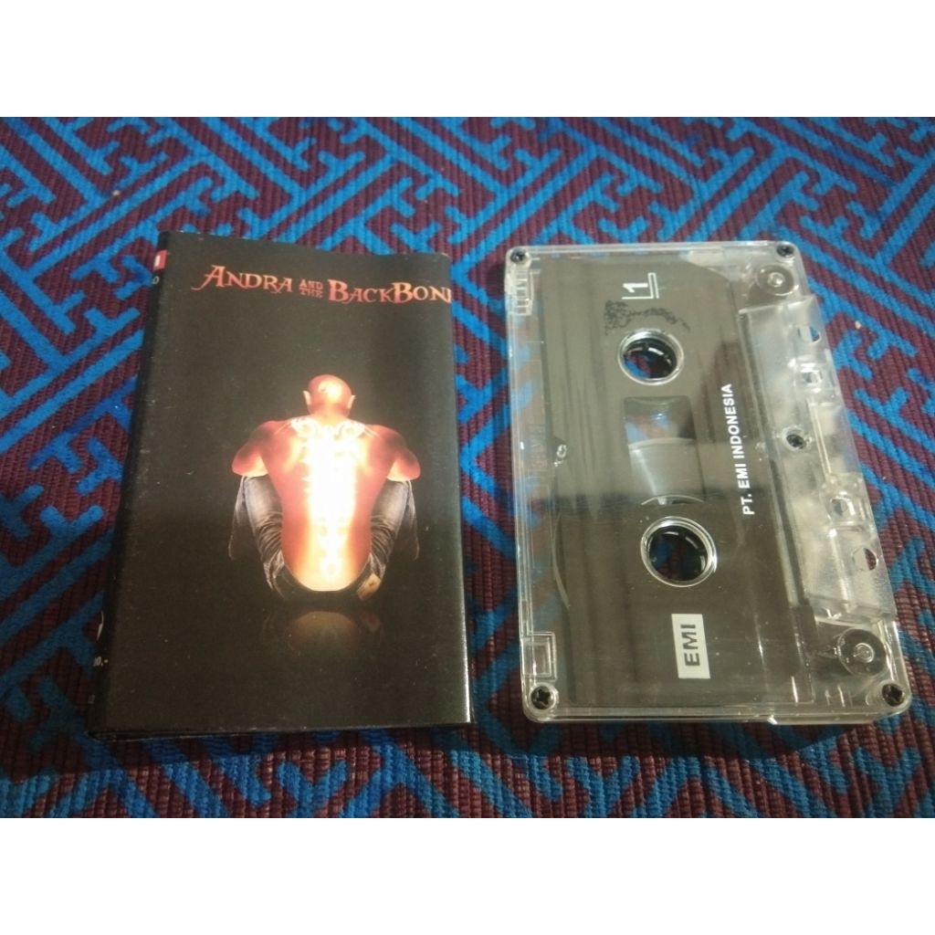 Kaset Andra and The Backbone