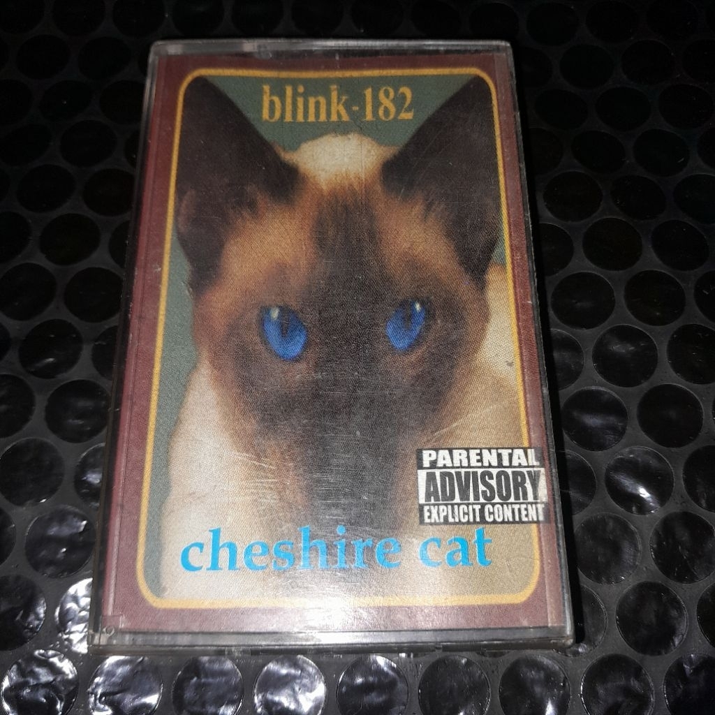 kaset blink 182 chesire cat
