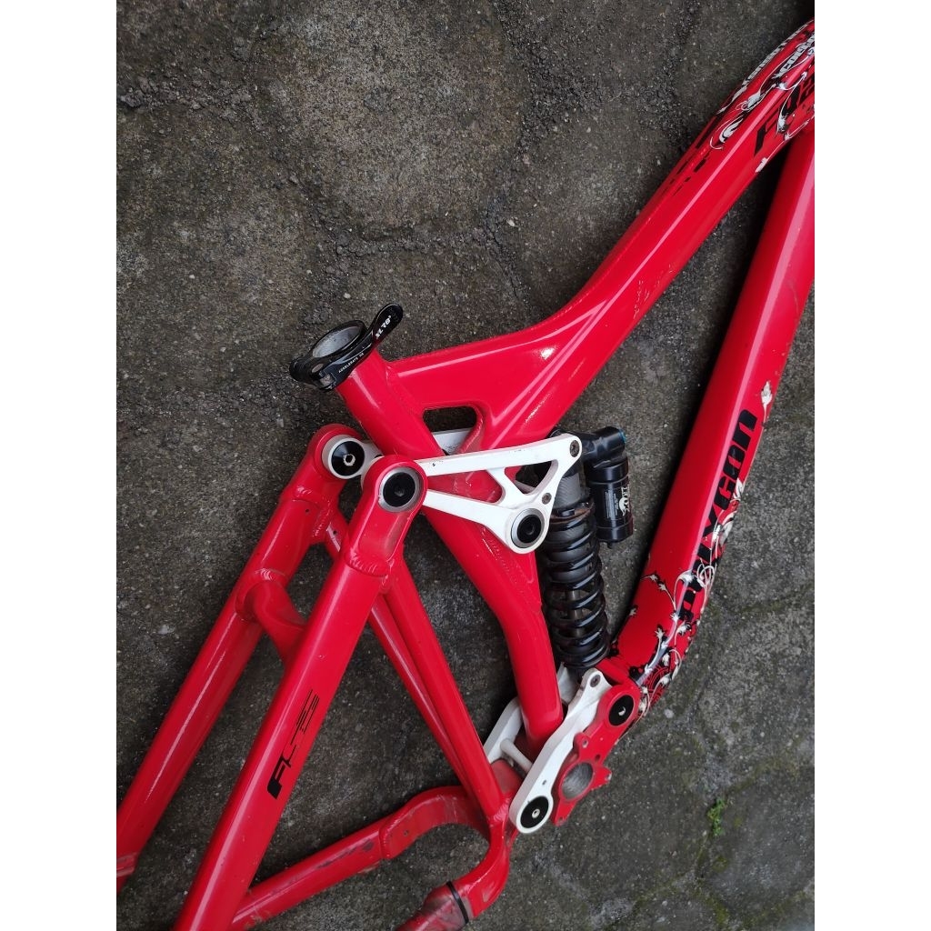 frame polygon collosus fr