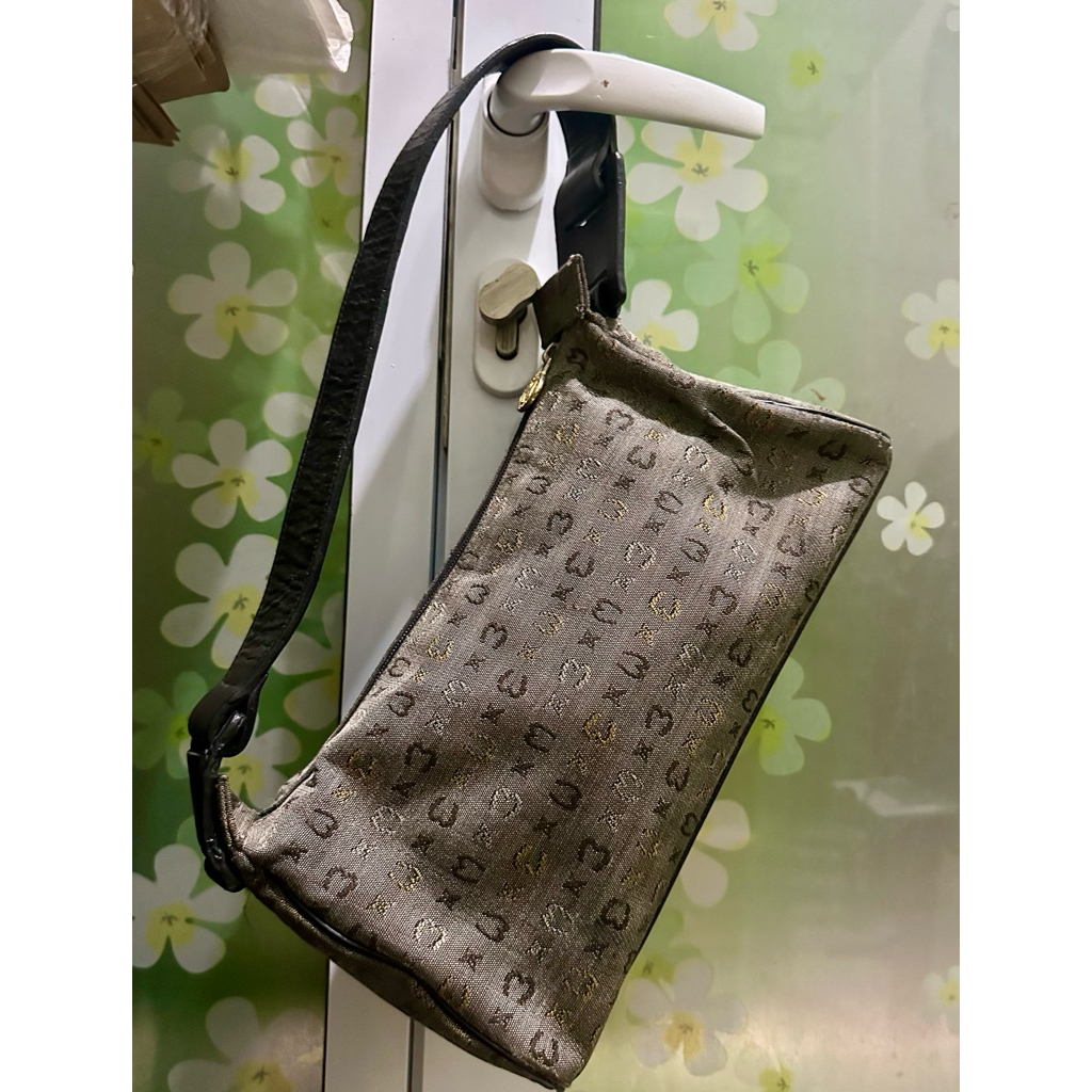 Peeloved tas Metro city monogram canvas shoulder bag