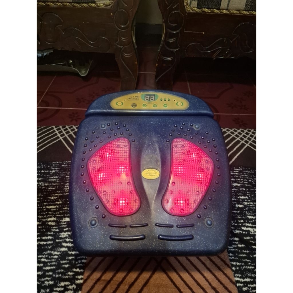 Alat pijat kaki elektrik Advance Foot Massager