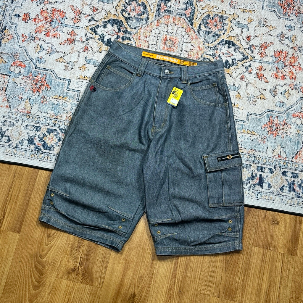 FRAKY MASSIVE CARPENTER JORTS SECOND