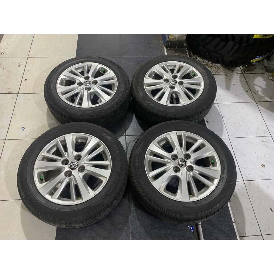 Velg Oem Toyota Yaris Vios Seken Copotan R15 Pcd 4X100 + Ban 185 60 R15 Dunlop Nik 2025