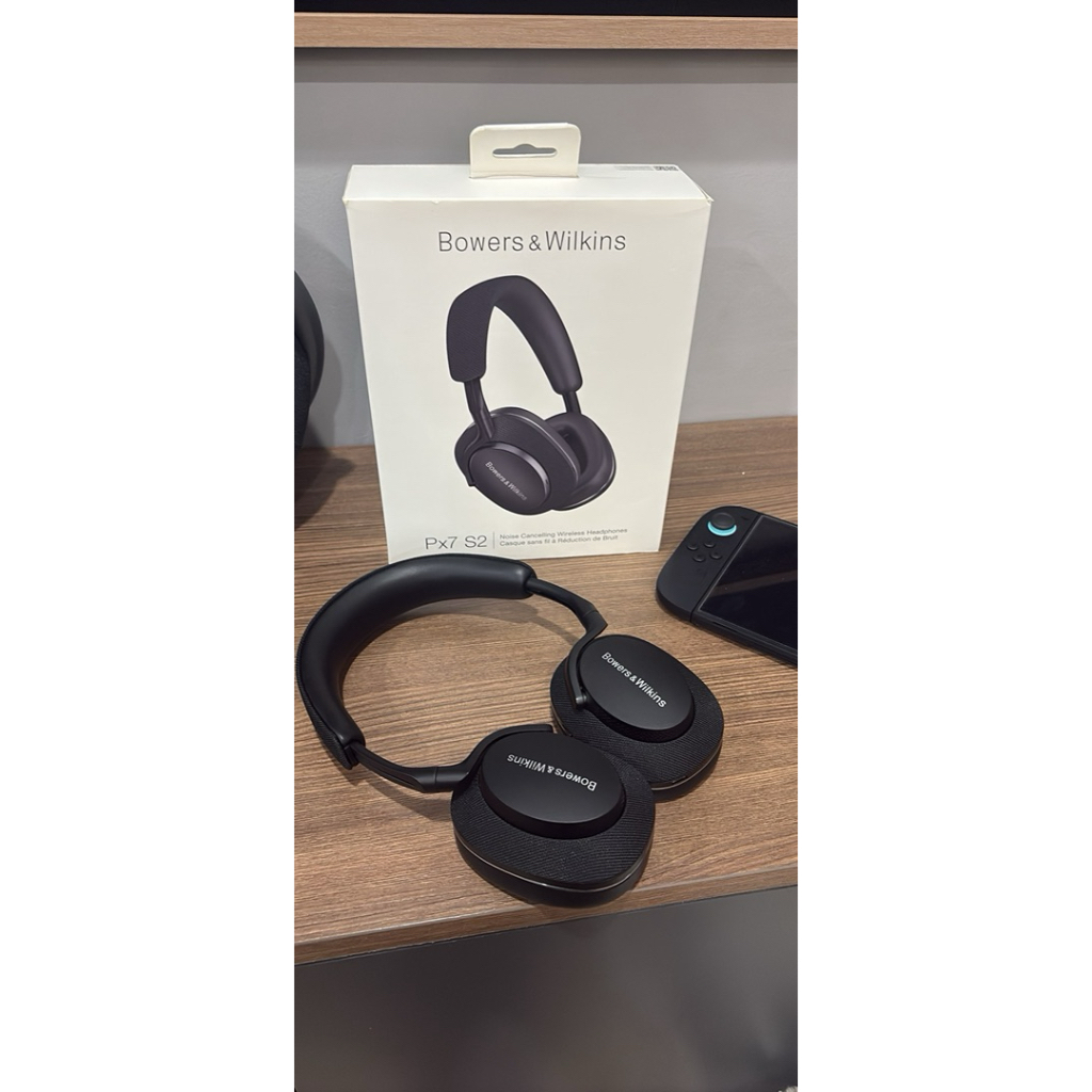 Bowers & Wilkins PX7 S2 second
