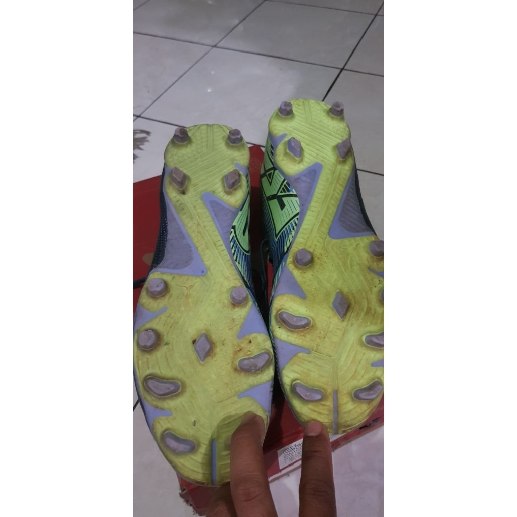 sepatu bola puma original