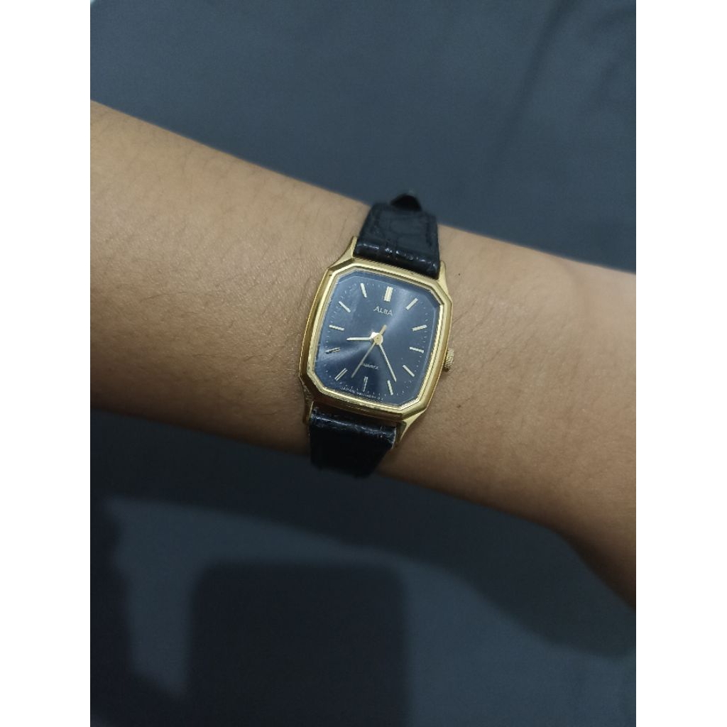 Alba Quartz ladies