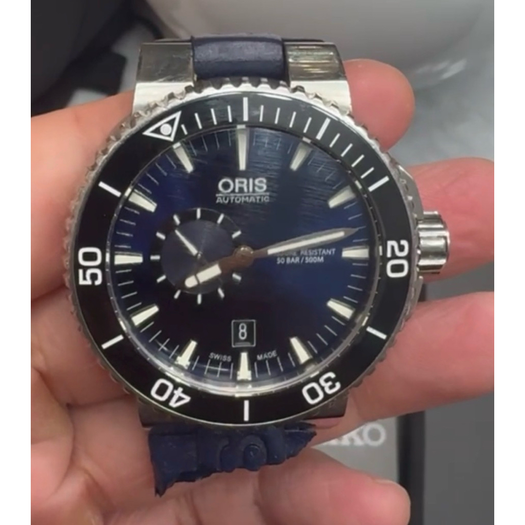 Oris Aquis small second date