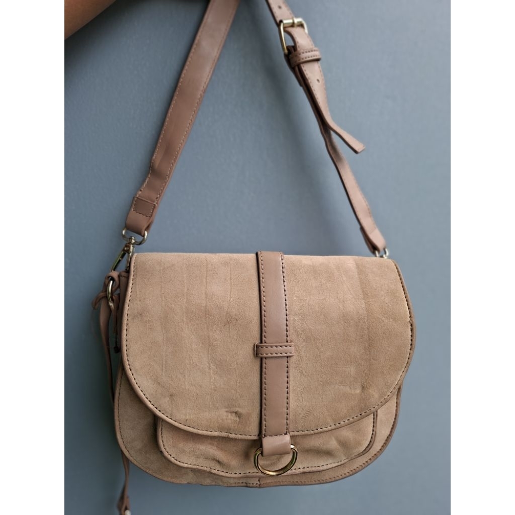 Tas Zara Beige Faux Suede Front Flap Oval
