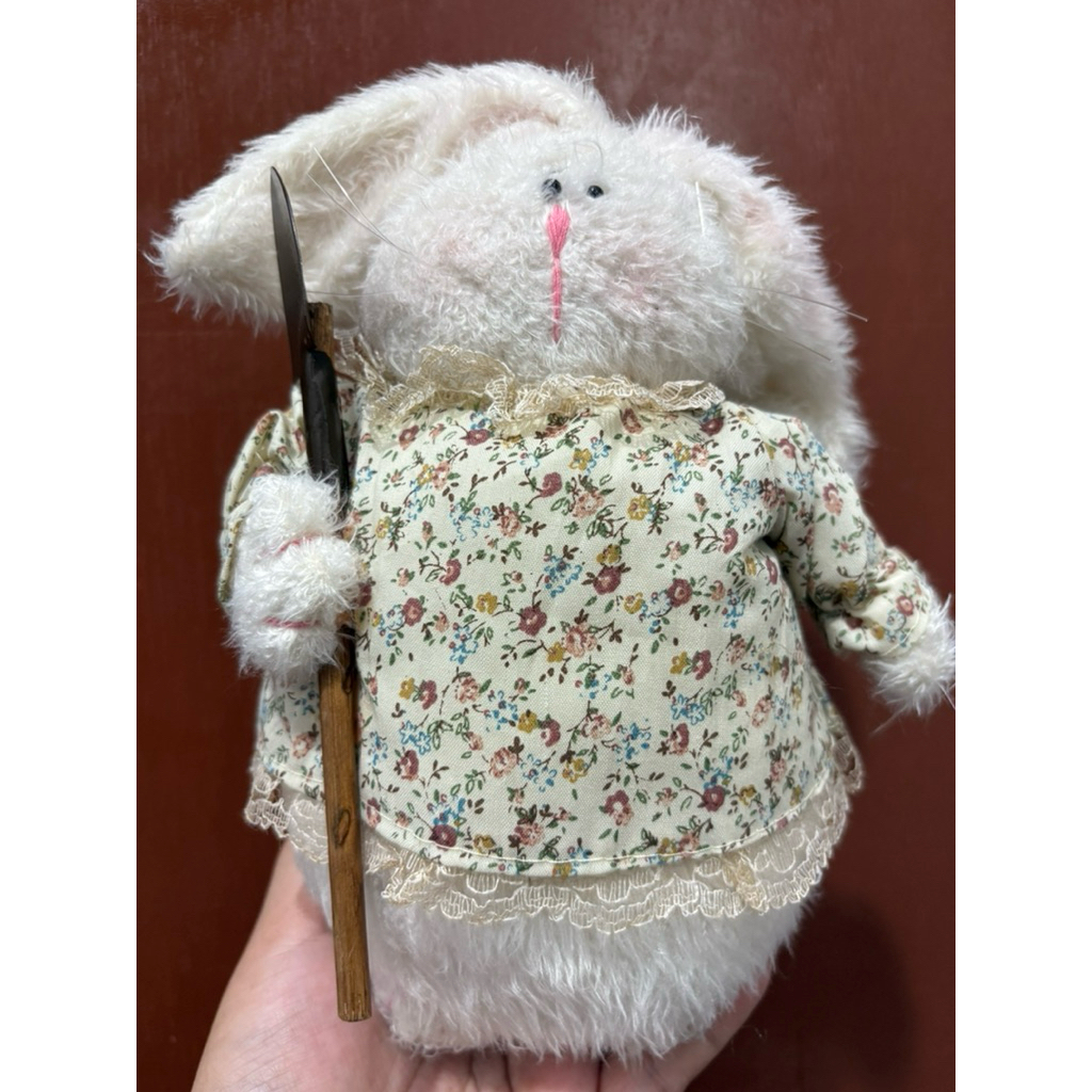 Boneka Kelinci Vintage Farmer Interior