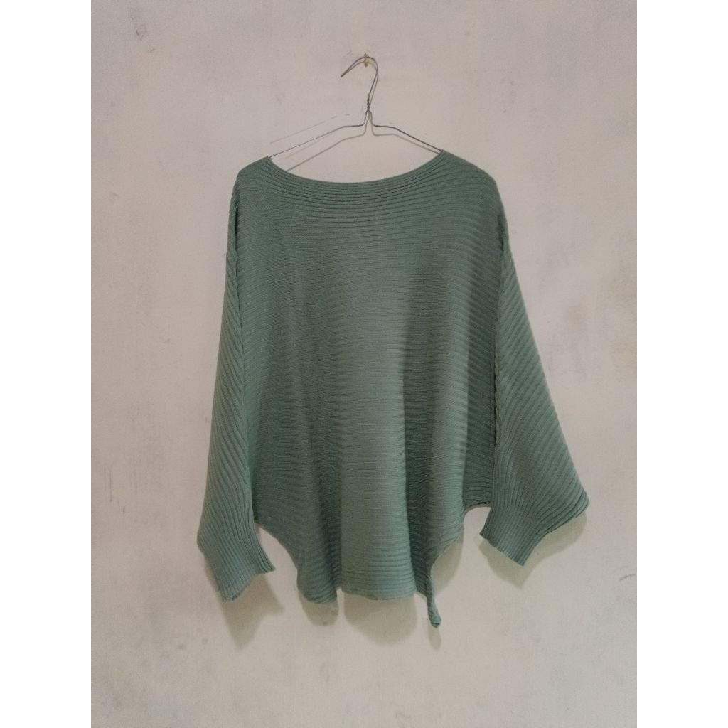 preloved rajut wanita