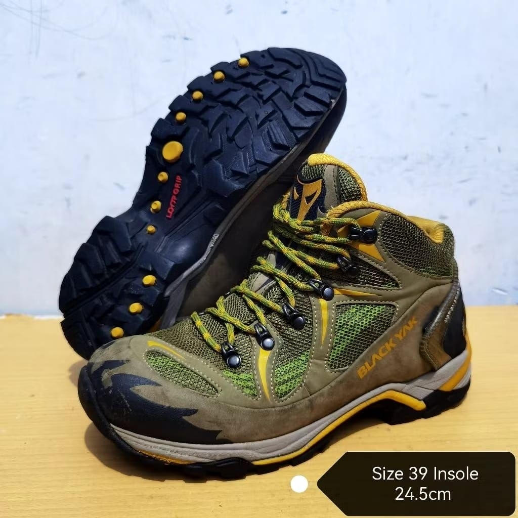 Borongan sepatu outdoor