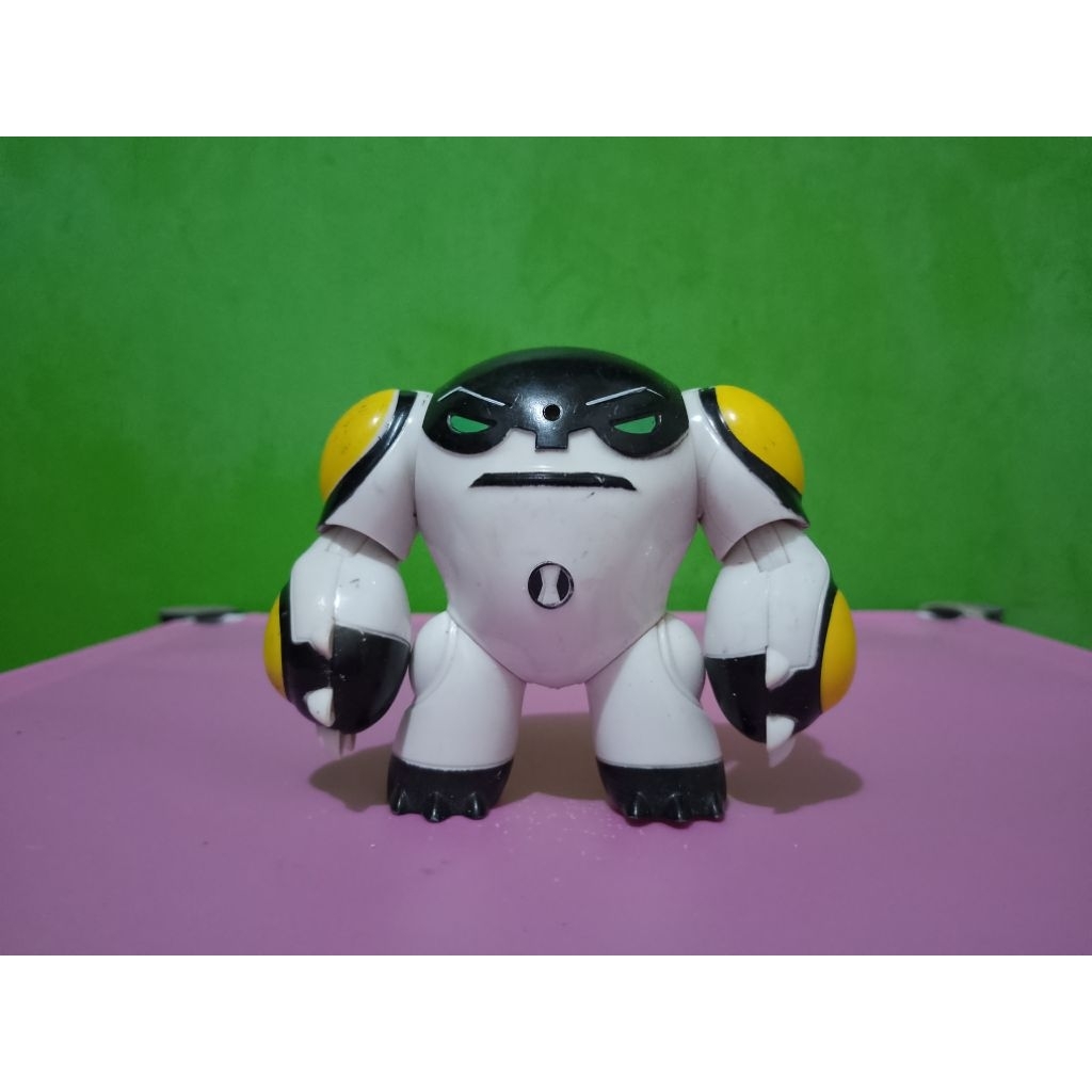 Figure BEN 10 ULTIMATE ALIEN - CANNONBOLT - Murah Retro Vintage Rare Koleksi Mainan Anak Anak Nostal