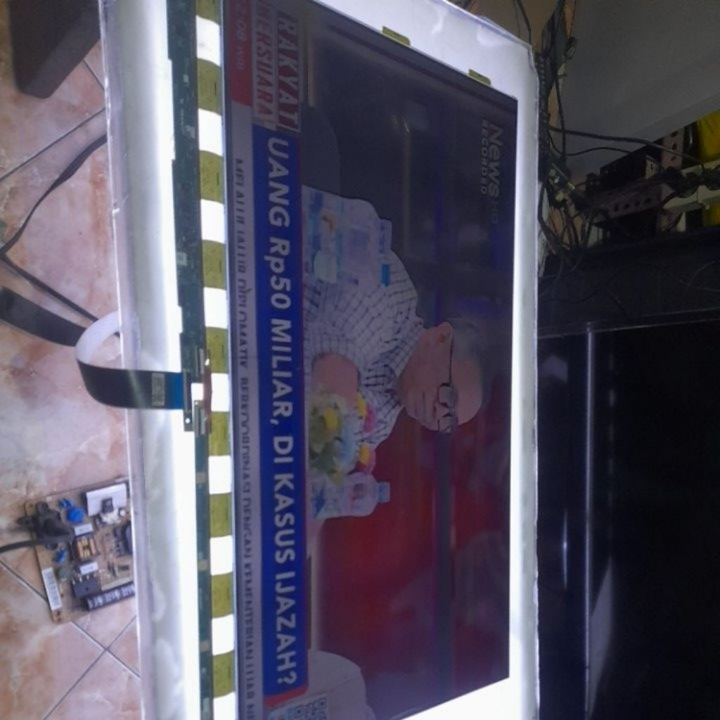 Panel tv led 32 inch Data samsung