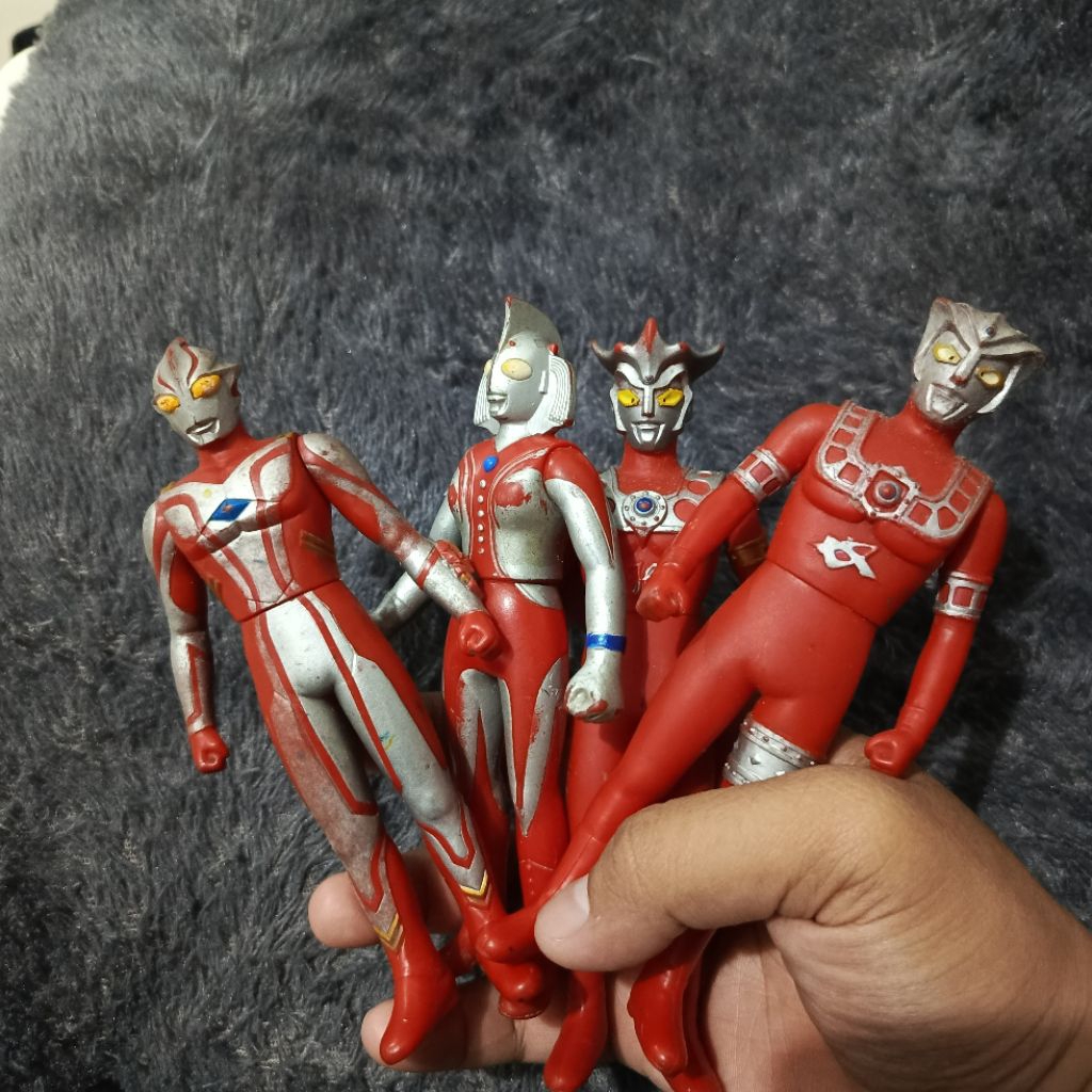 Set Ultraman RHS 17cm Original Bandai