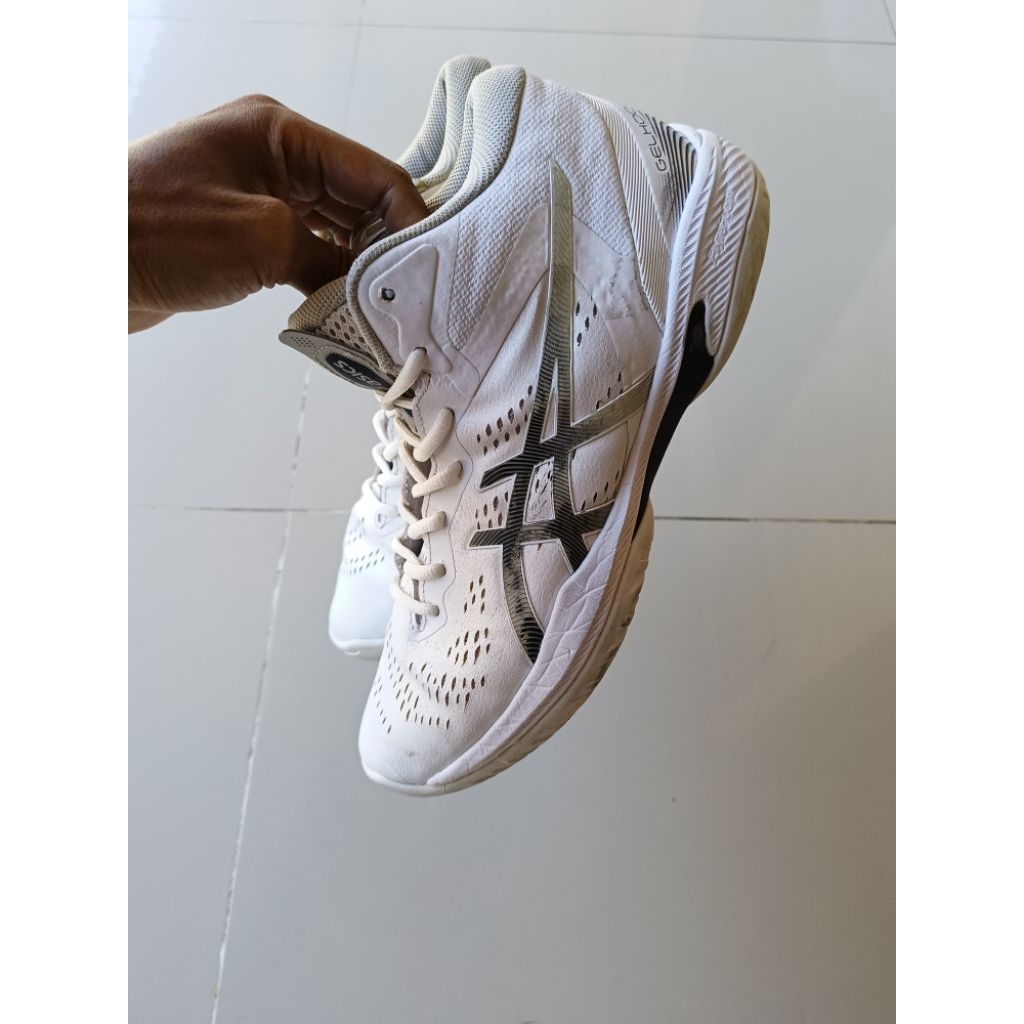 asics gel hoop size 41,5