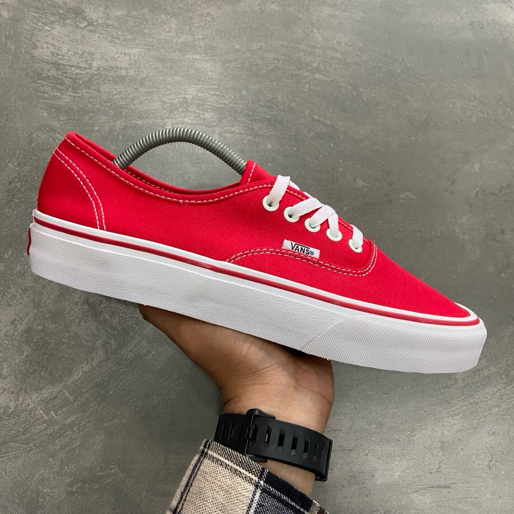 [Size 43] Rare Vans Authentic Classic Red Chilli Second Kondisi Mulus Nominus Like New. Harga Baru n