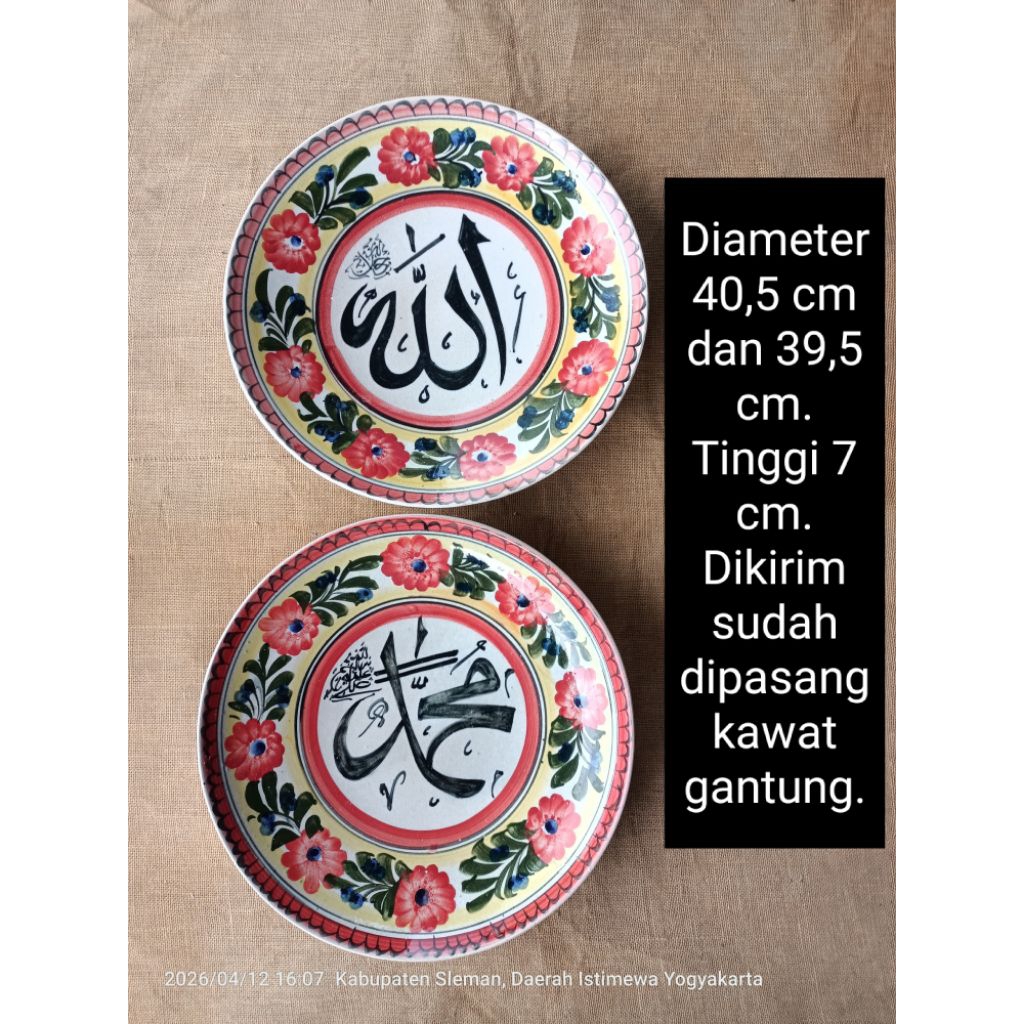 Diameter 40 cm an dan 39 cm an 2 buah piring gantung keramik lukis kaligrafi, untuk dekorasi hiasan 