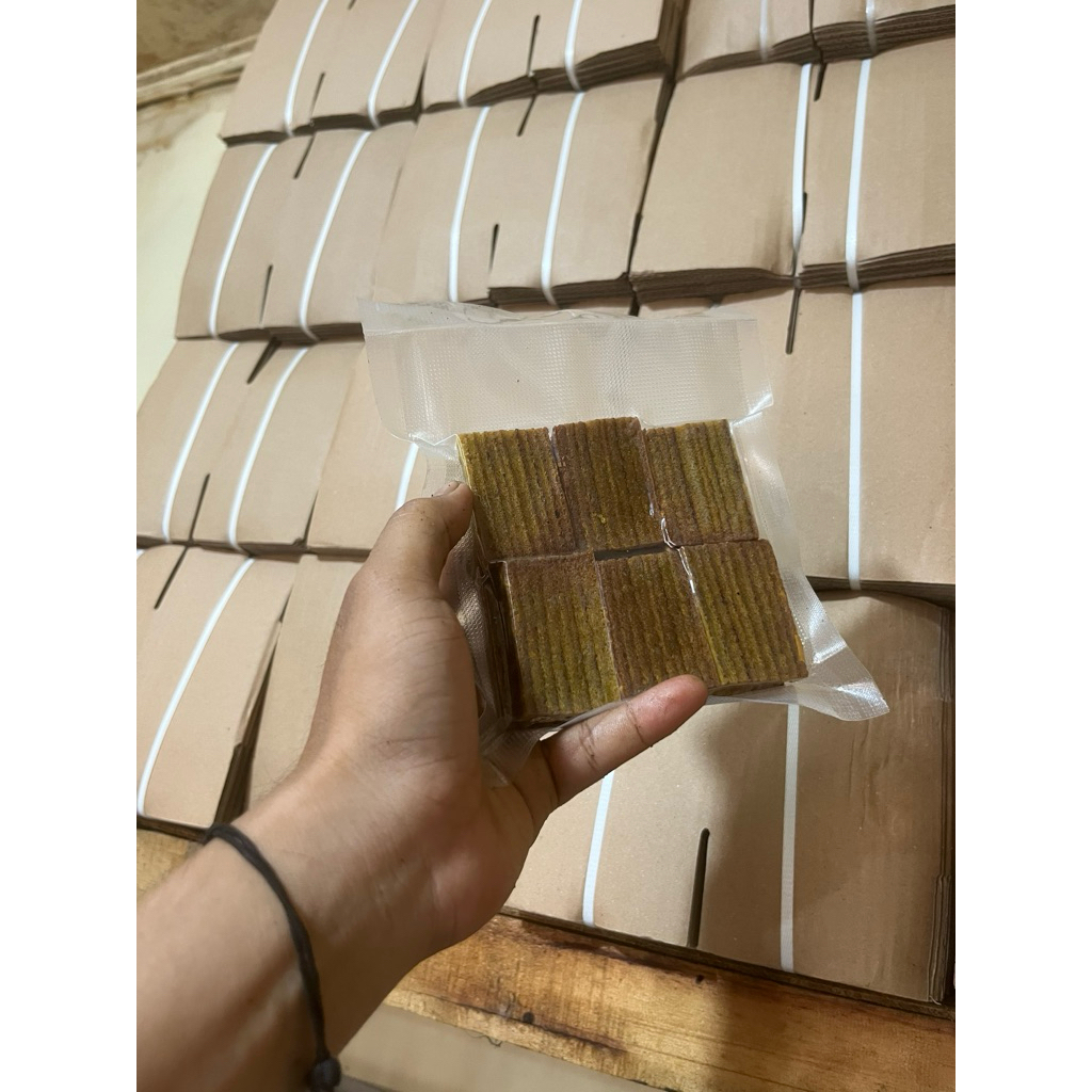 Lapis legit oven kering 150g