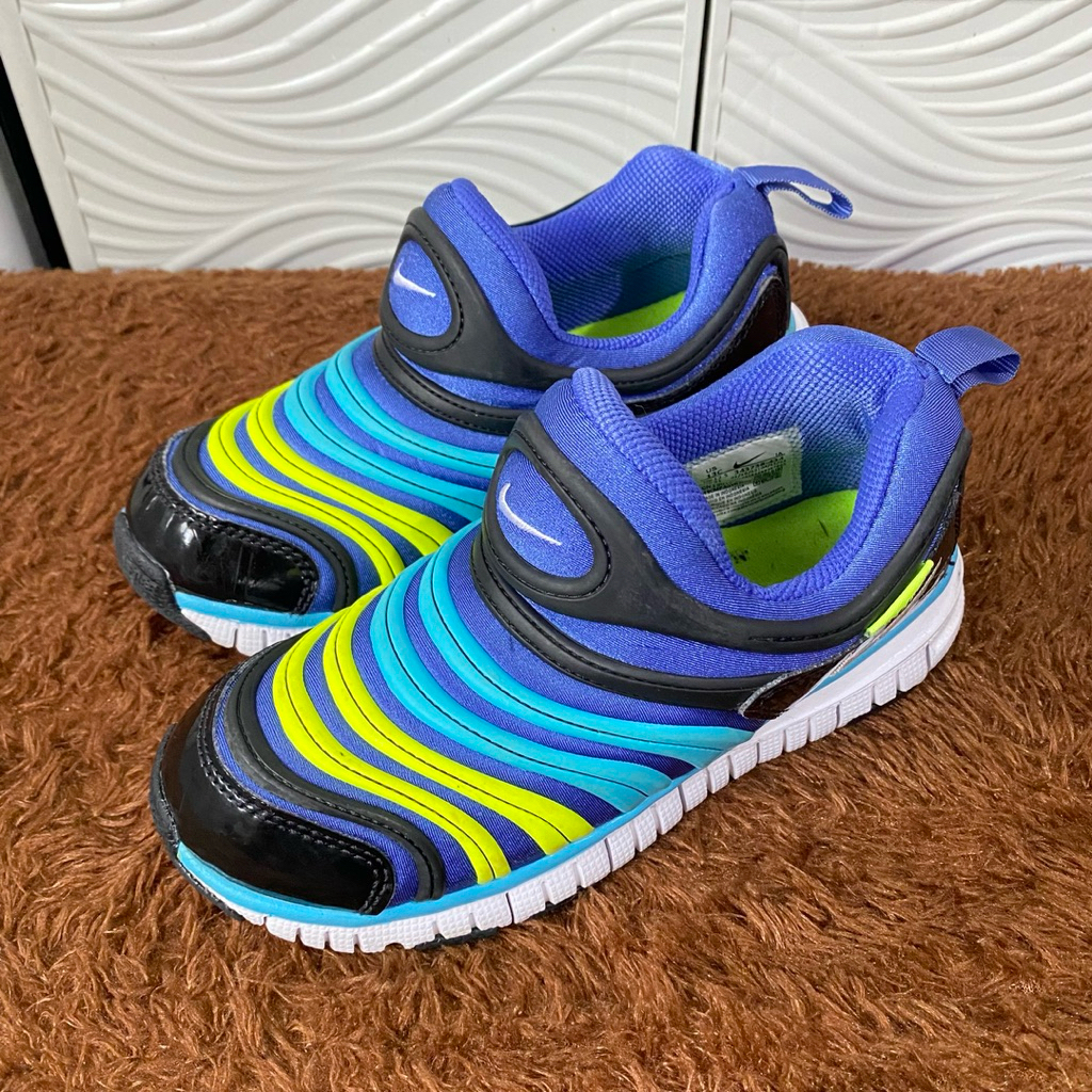 (Preloved) Nike Free Dynamo sepatu anak kids