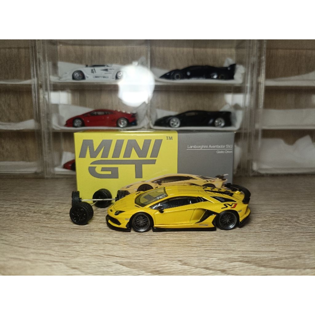 minigt Lamborghini Aventador svj