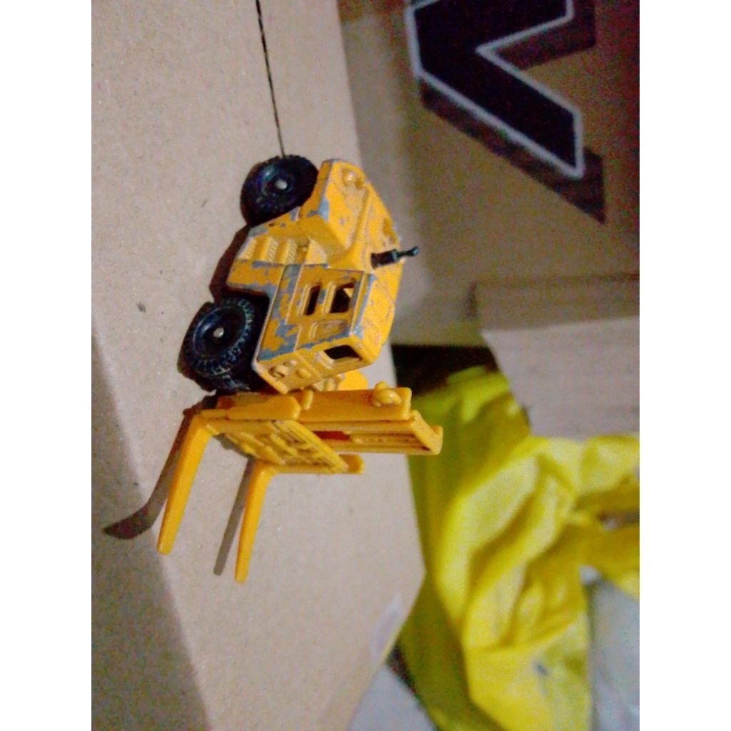 Tomica Toyota Forklift FD200 Japan Truck Alat Berat Tomy Pengangkut Container/kontainer trailer liha