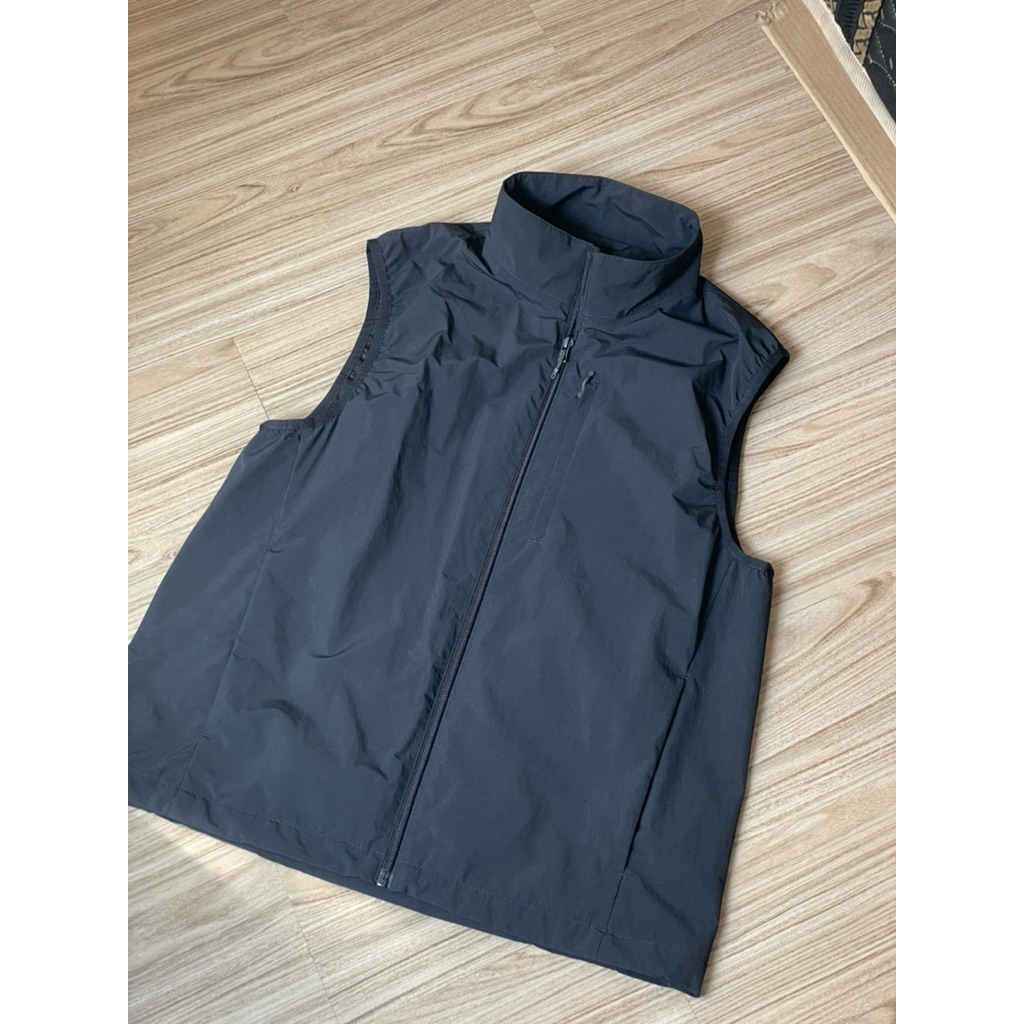 vest uniqlo