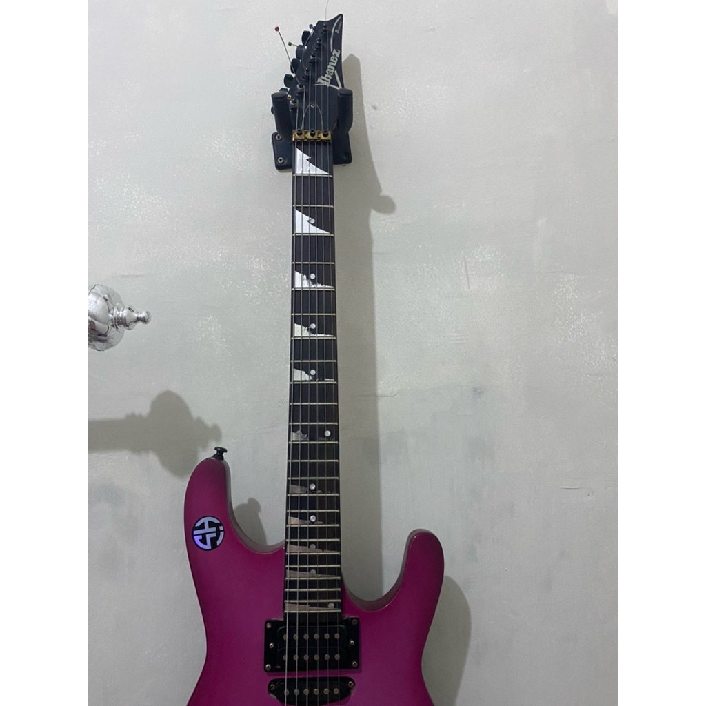 Ibanez s Series costume