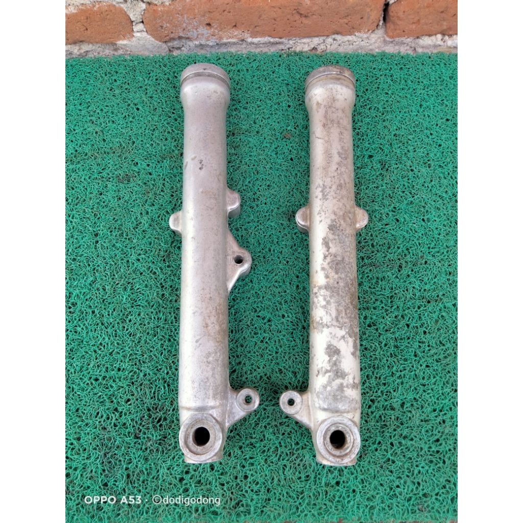 Bottom Skok Shock Depan Honda GL100 GL 125 GL Cepek Original second