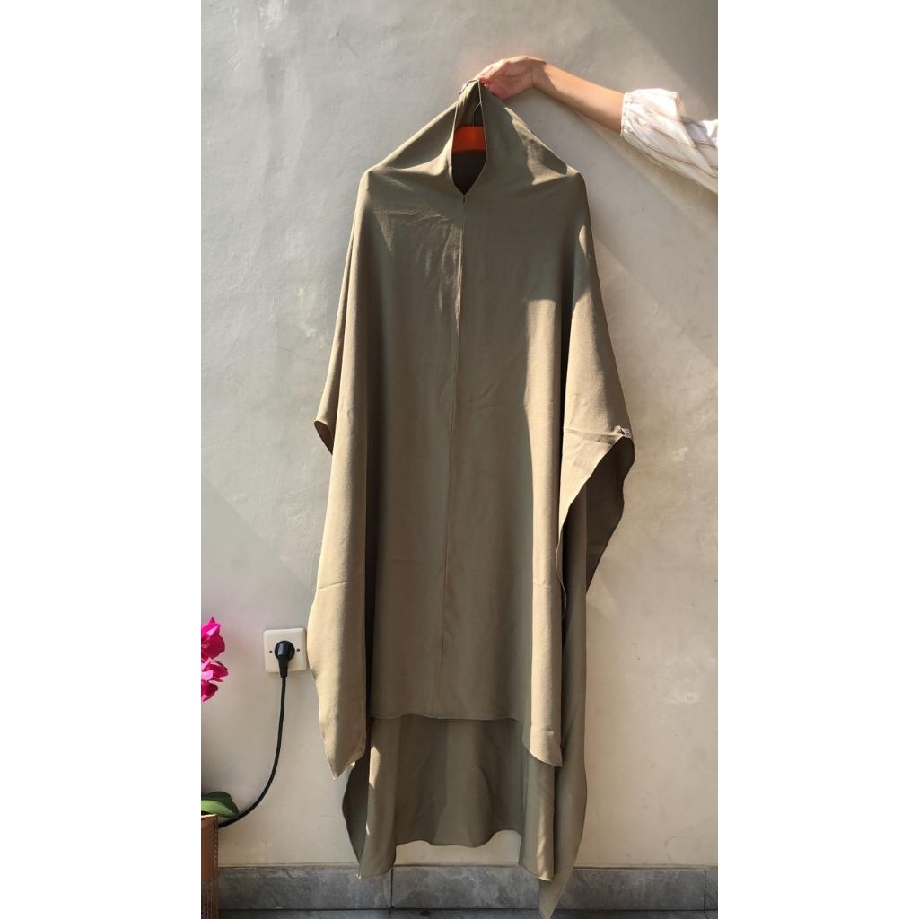 [PRELOVED] Khimar nonpad by Yumnaa Khimar