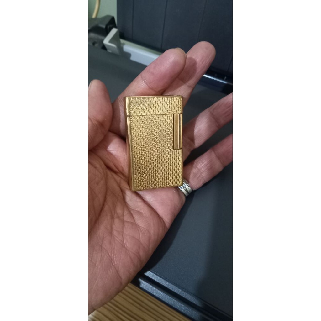 korek api ligter st dupont large ligne 1 gold plated wave pattern