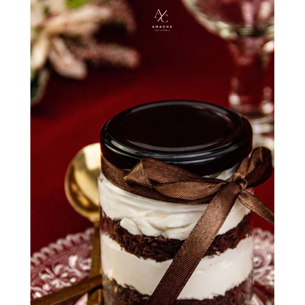 cake in jar chocolate