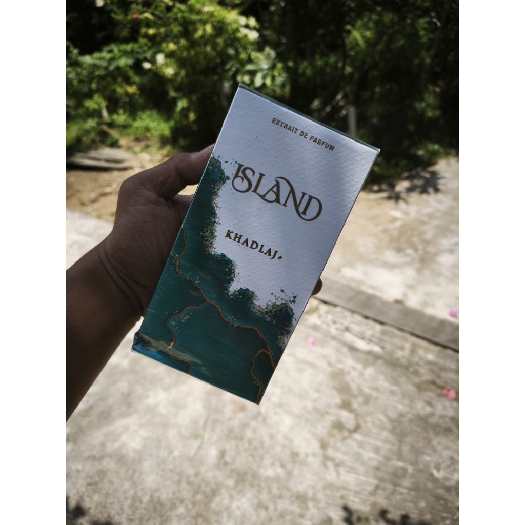 Khadlaj Island BNIB
