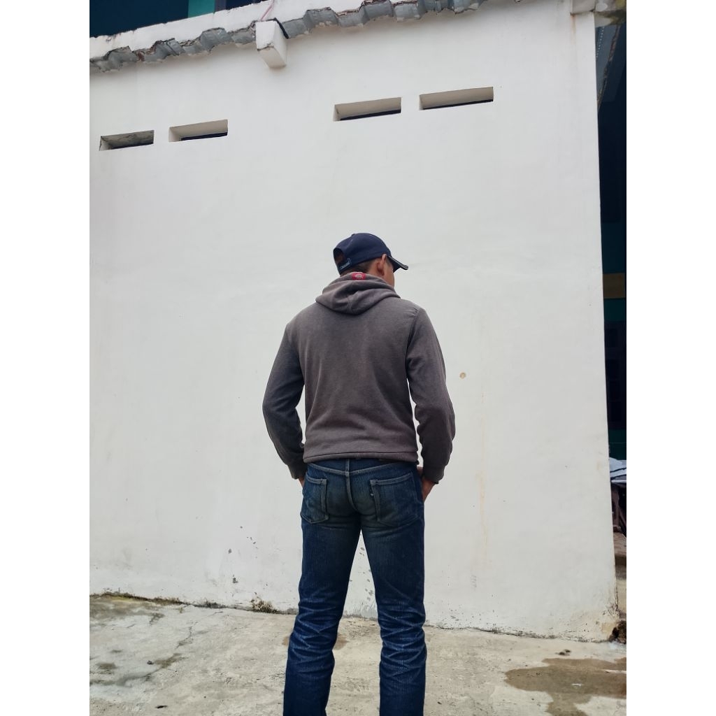 denim Sage 23 oz size 29 slim Straight