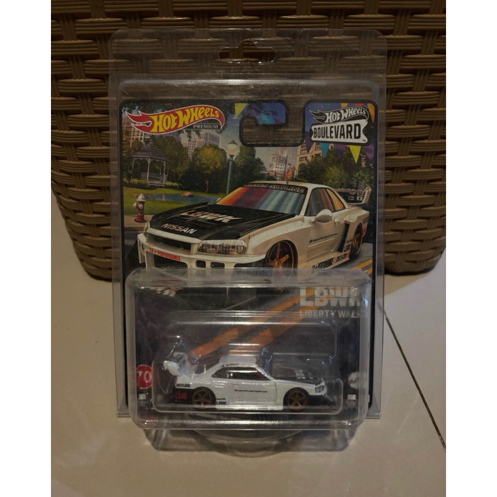 Hot Wheels R34 LBWK Premium
