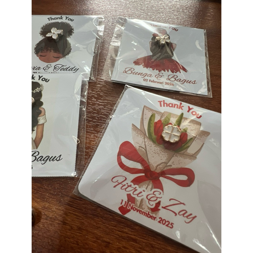 souvenir pernikahan pin souvenir nikah souvenir murah souvenir pernikahan murah